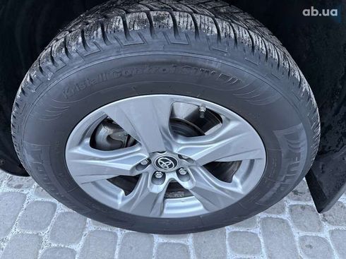 Toyota RAV4 2023 - фото 4