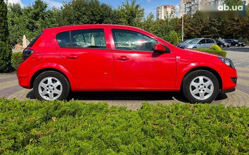 Opel Astra 2013 - фото 8