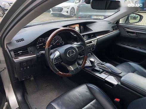 Lexus ES 2017 - фото 11