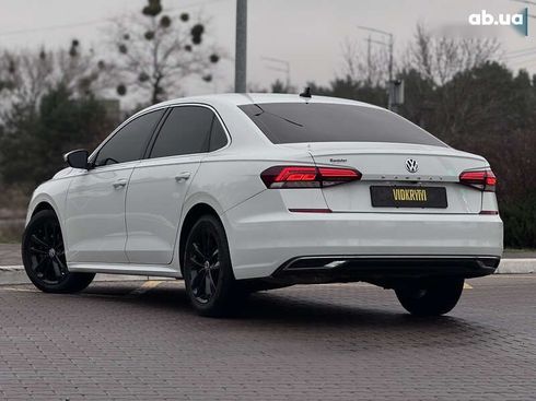 Volkswagen Passat 2019 - фото 18