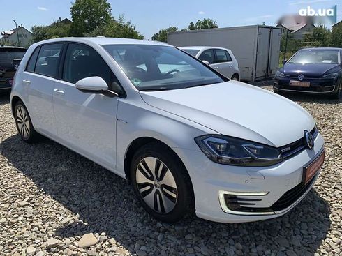 Volkswagen e-Golf 2019 - фото 11