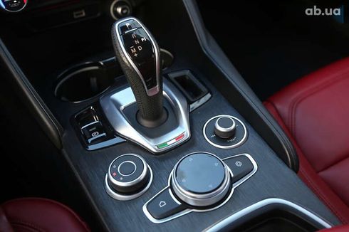 Alfa Romeo Giulia 2020 - фото 19