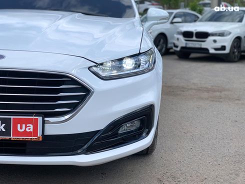 Ford Mondeo 2019 белый - фото 9