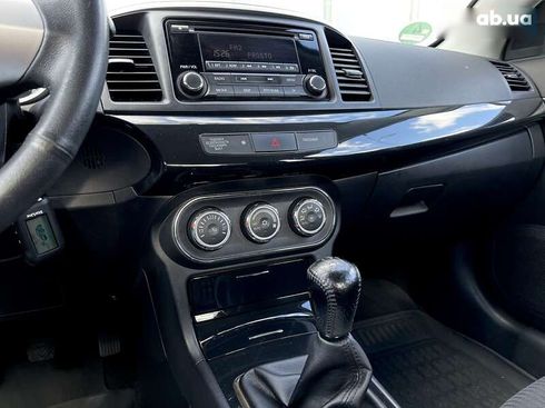 Mitsubishi Lancer 2013 - фото 17