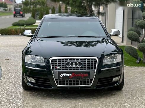 Audi S8 2010 - фото 3