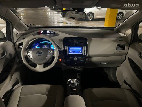 Nissan Leaf 2012 белый - фото 6