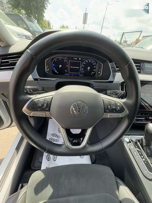 Volkswagen Passat 2021 - фото 30