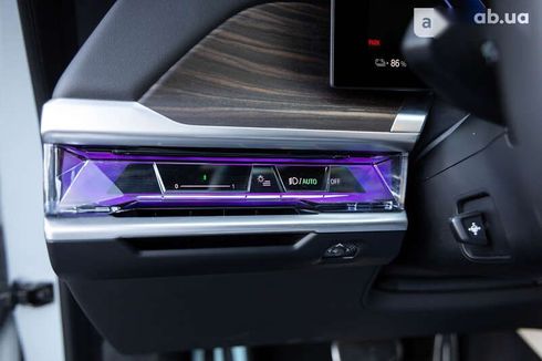 BMW i7 2022 - фото 19