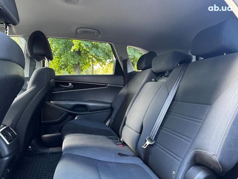 Kia Sorento 2016 серый - фото 21