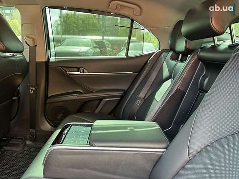 Toyota Camry 2021 - фото 14