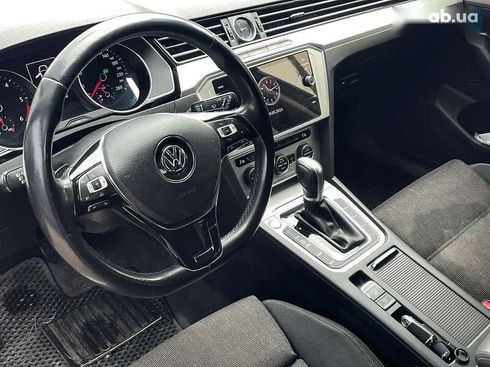 Volkswagen Passat 2017 - фото 19