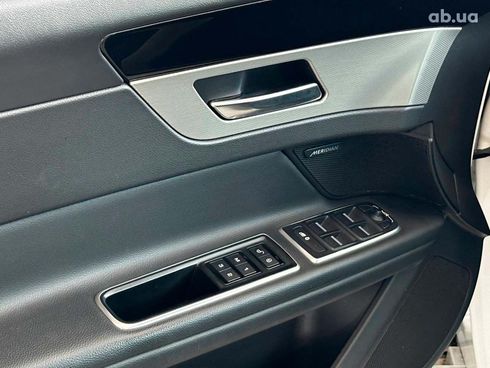 Jaguar XF 2016 белый - фото 12