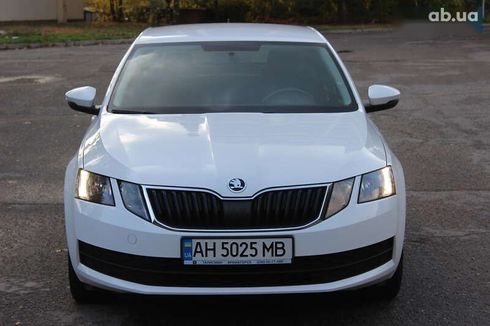 Skoda Octavia 2019 - фото 3
