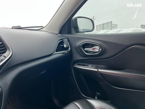 Jeep Cherokee 2019 черный - фото 67