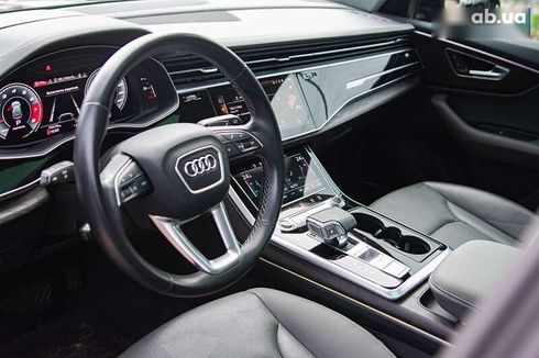 Audi Q8 2021 - фото 13