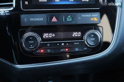 Mitsubishi Outlander 2017 - фото 18