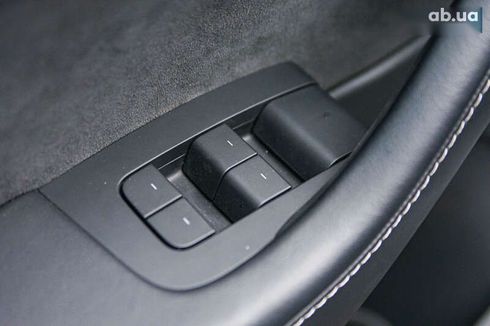Tesla Model Y 2022 - фото 28