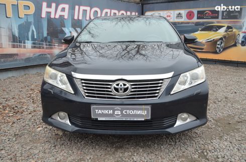 Toyota Camry 2012 черный - фото 2