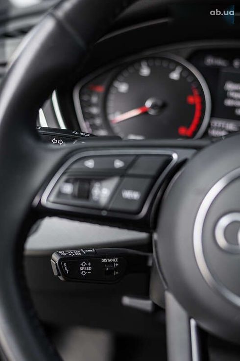 Audi A4 2019 - фото 30