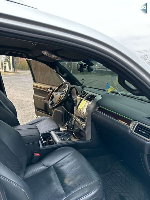Lexus GX 2019 - фото 13
