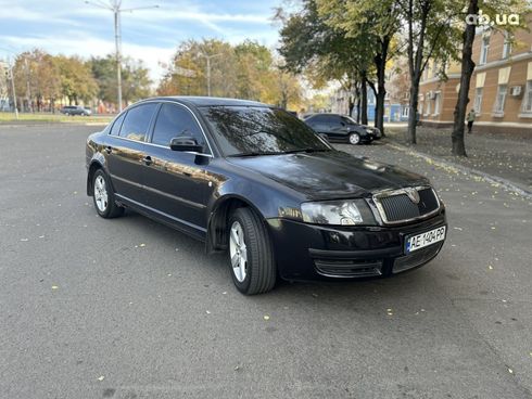 Skoda Superb 2004 черный - фото 6