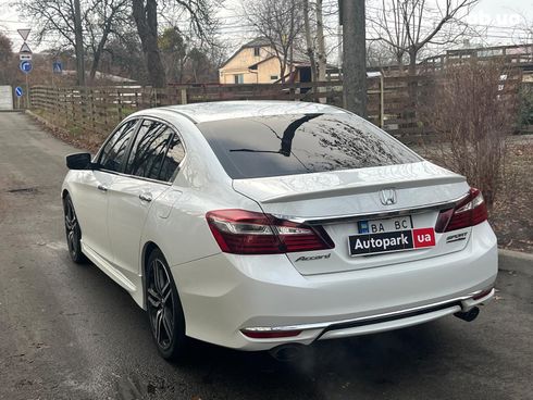 Honda Accord 2016 белый - фото 8