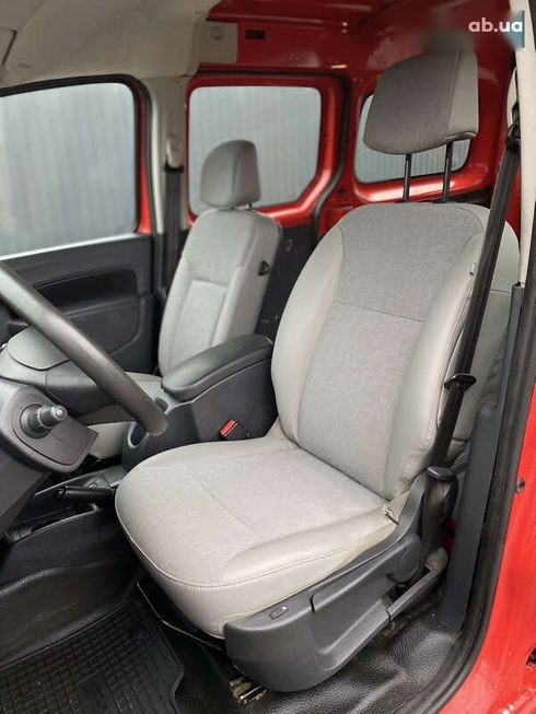 Renault Kangoo 2018 - фото 27