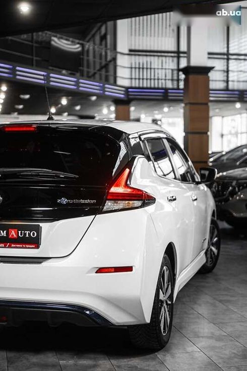 Nissan Leaf 2019 - фото 7