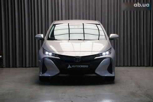 Toyota Prius 2019 - фото 2