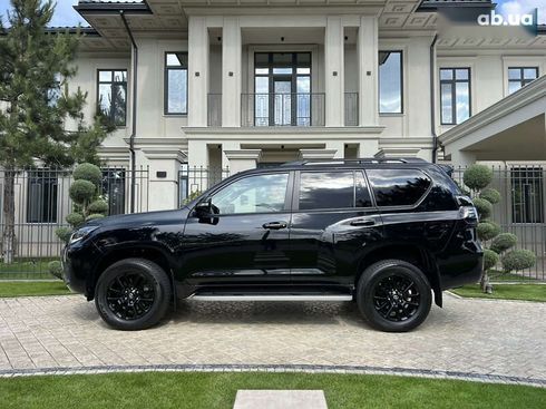 Toyota Land Cruiser Prado 2023 - фото 6