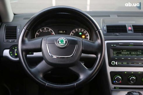 Skoda Octavia 2010 - фото 16