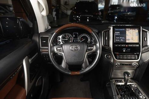 Toyota Land Cruiser 2018 - фото 5