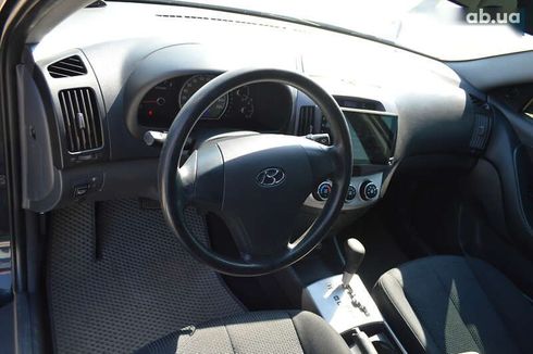 Hyundai Elantra 2009 - фото 7
