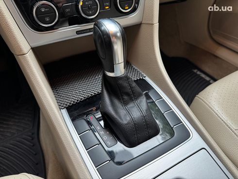 Volkswagen Passat 2012 белый - фото 19