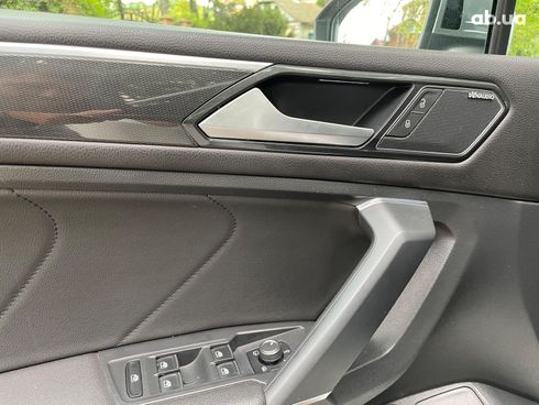 Volkswagen Tiguan 2017 белый - фото 25