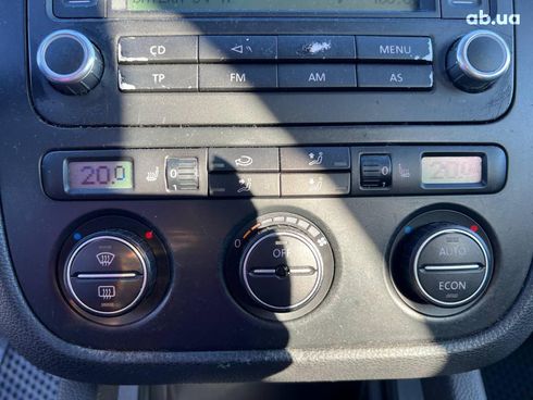Volkswagen Golf 2005 серый - фото 26