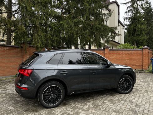 Audi Q5 2018 серый - фото 11