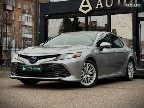Toyota Camry 2018 - фото 3