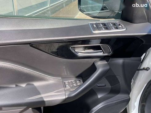 Jaguar F-Pace 2017 - фото 9