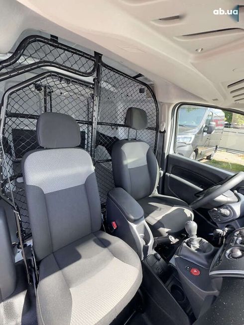 Renault Kangoo 2020 - фото 26