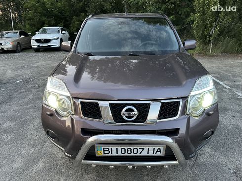 Nissan X-Trail 2012 пурпурный - фото 8