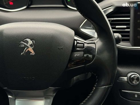 Peugeot 308 2015 - фото 18