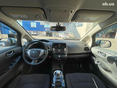 Nissan Leaf 2015 серый - фото 13