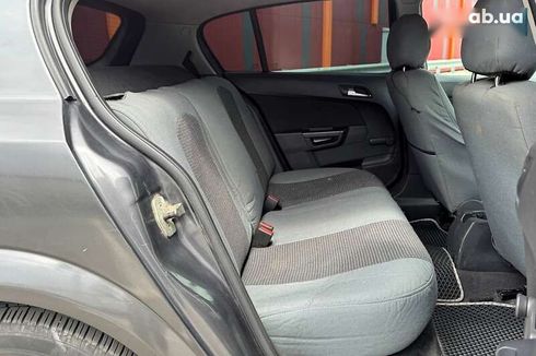 Opel Astra 2010 - фото 11