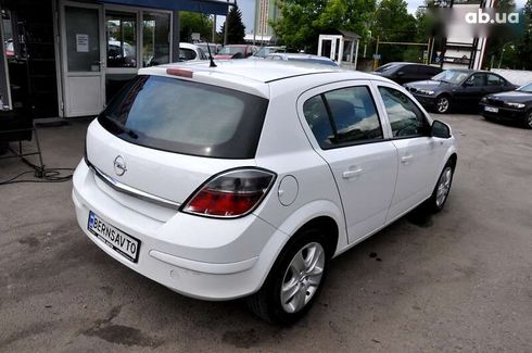 Opel Astra 2013 - фото 9