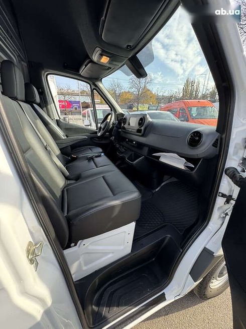Mercedes-Benz Sprinter 2021 - фото 28