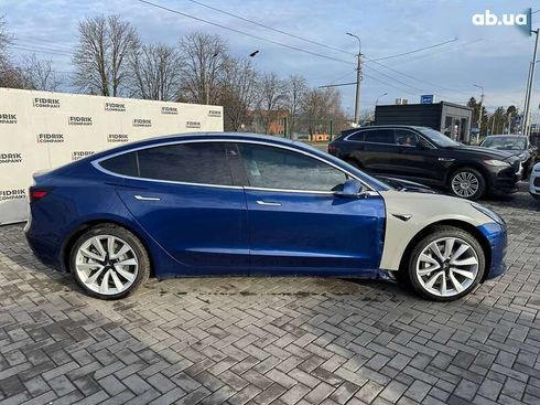 Tesla Model 3 2019 - фото 8