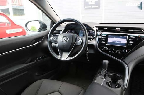 Toyota Camry 2019 - фото 13