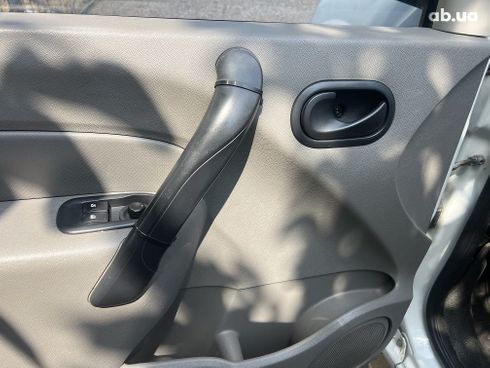 Renault Kangoo 2009 - фото 11