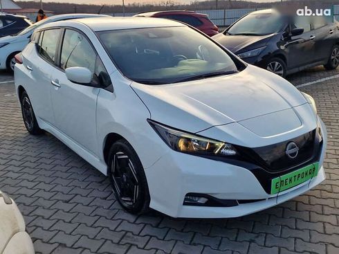 Nissan Leaf 2022 - фото 5